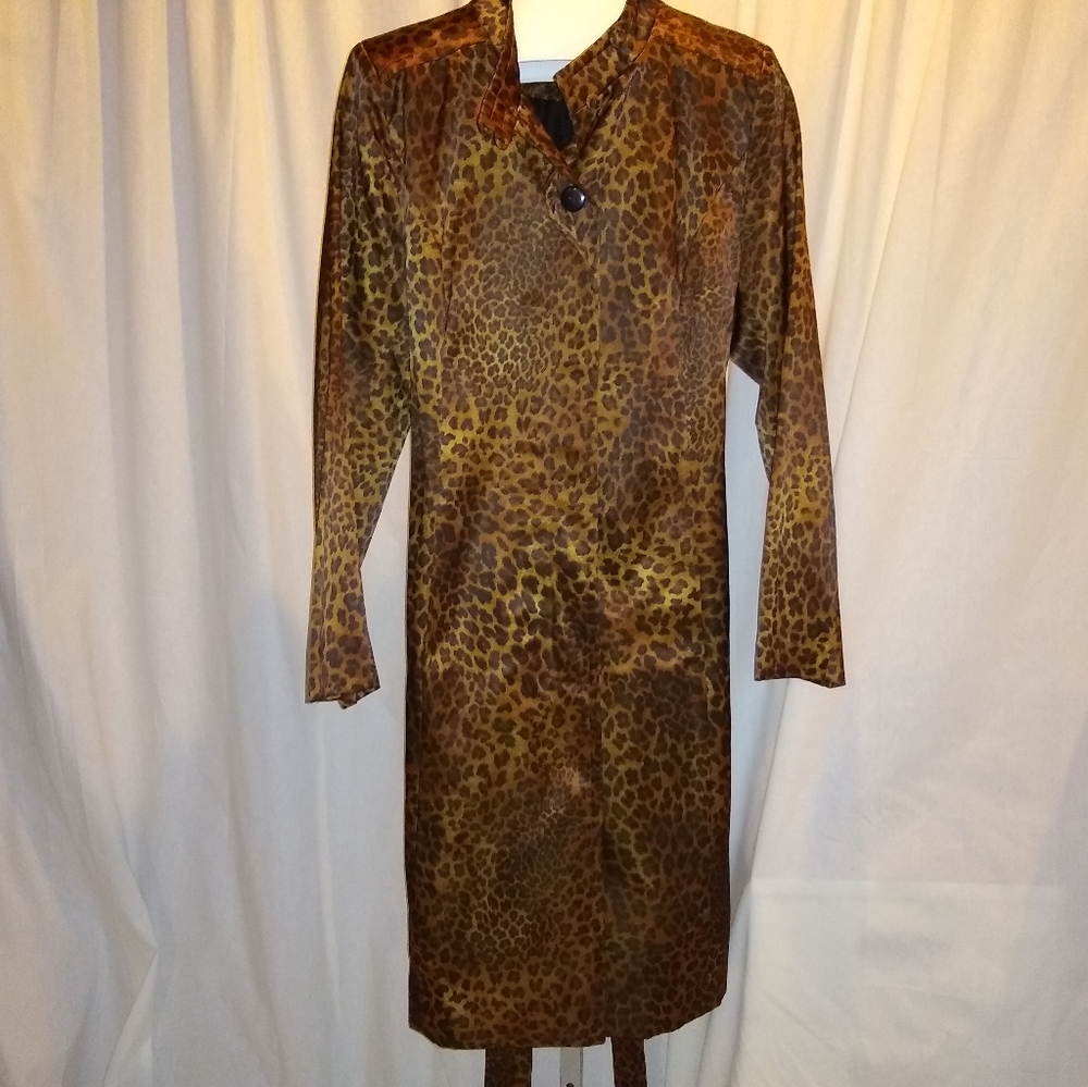 Coat - Picture 3 of 12